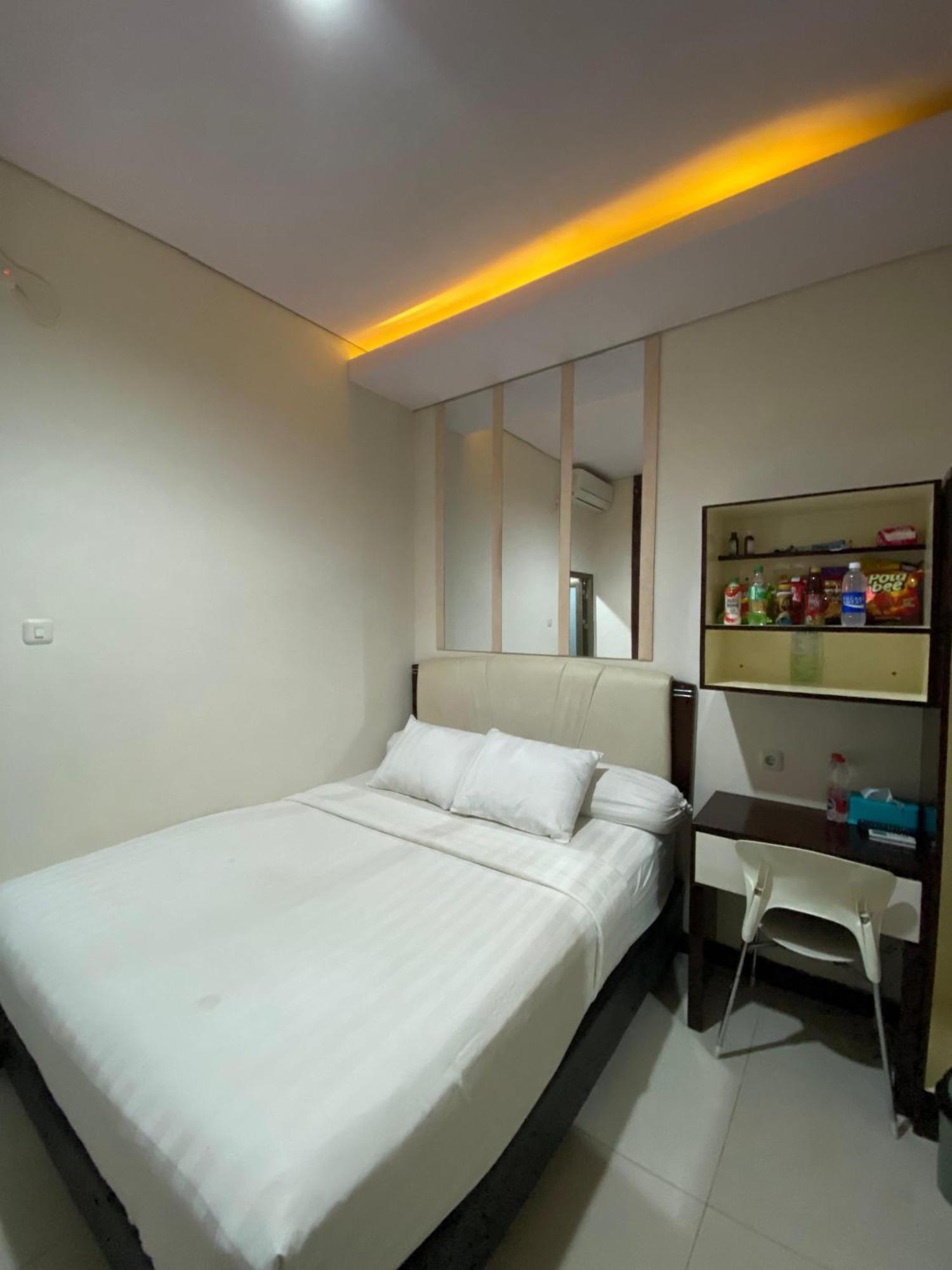 Dekost Madiun Exterior foto